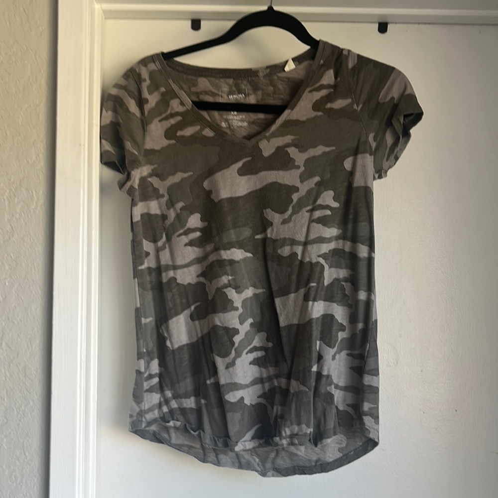 Sonoma(Kohls) camo tshirt